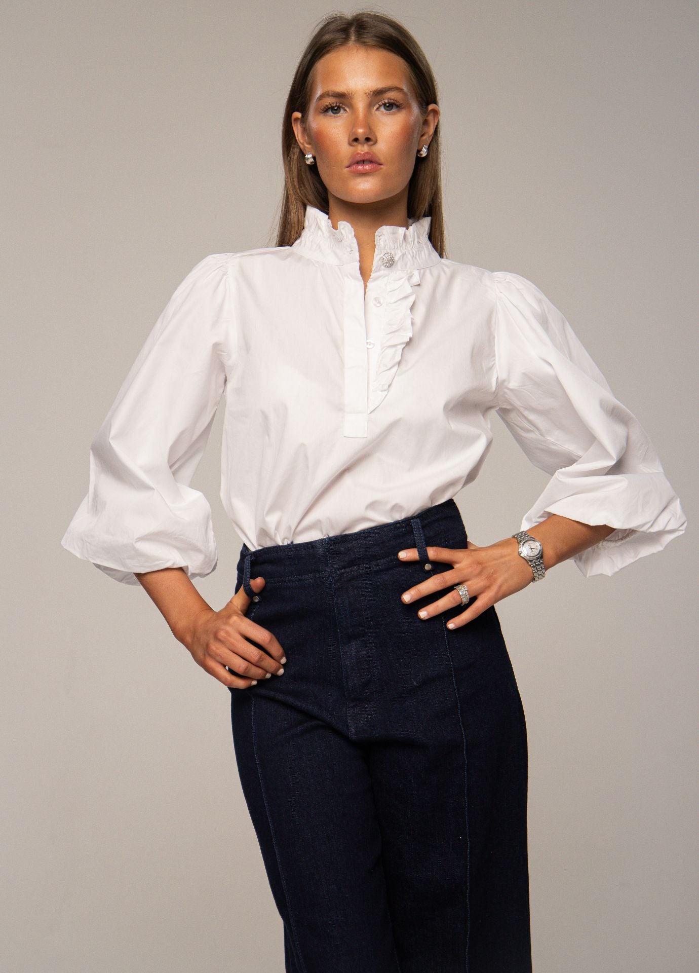未使用　ella asymmetry blouse (white) ELLA BLOUSE – MISSMAYA NORWAY