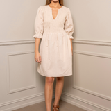 Benita Dress Sand Linen (PRE-ORDER. LEV: UKE 21)