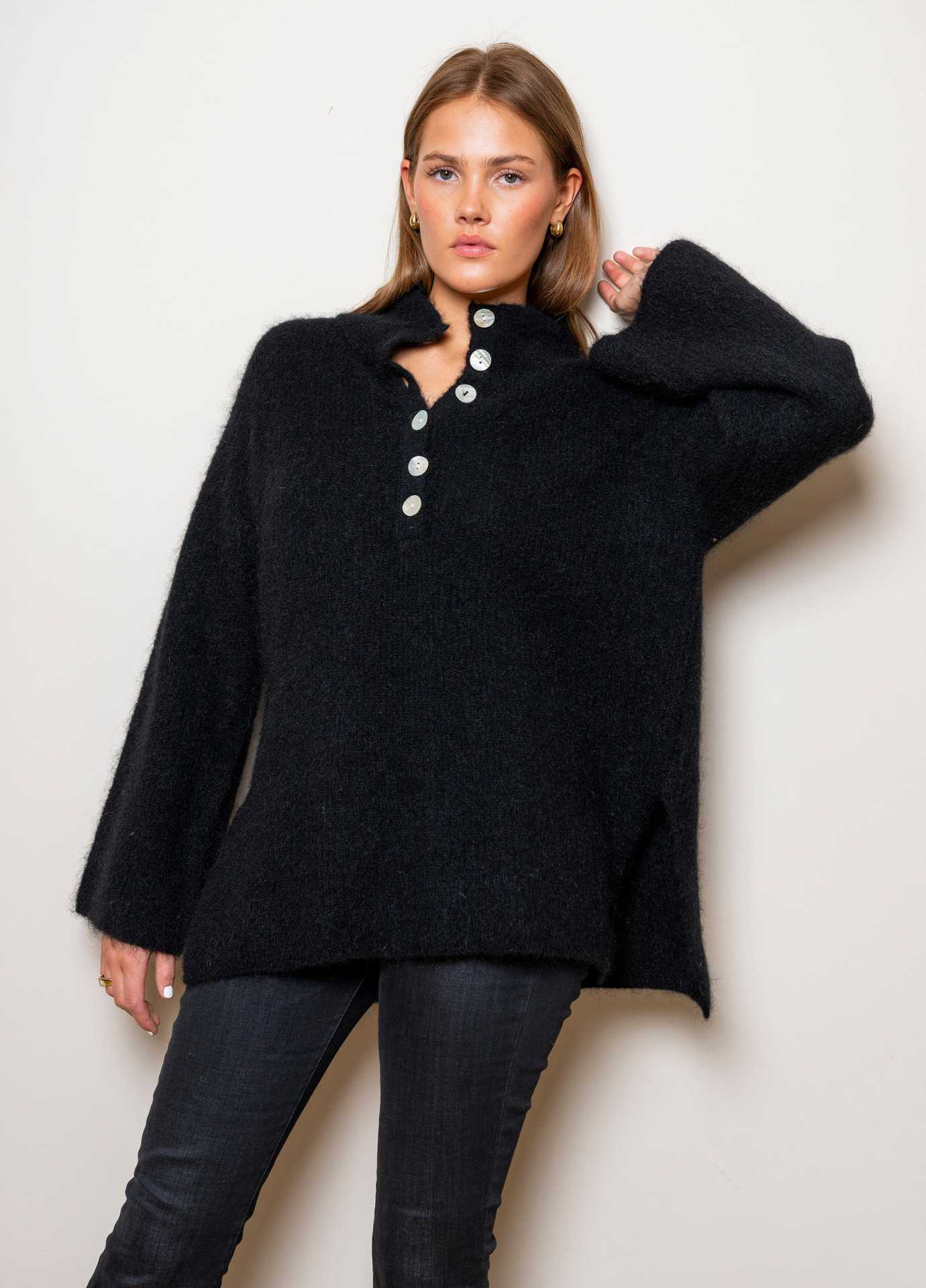 Enea Sweater Black – MISSMAYA NORWAY